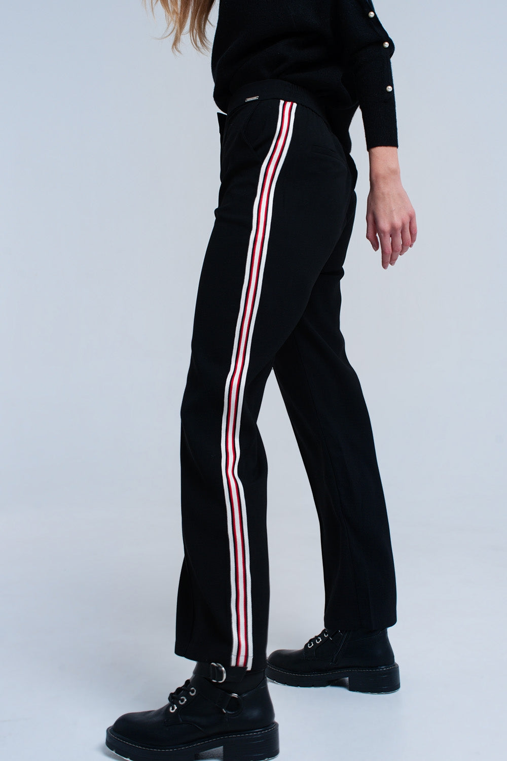 Black pants with stripe detail