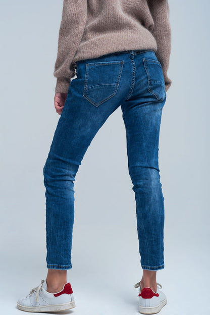 Blue boyfriend jeans with pearls