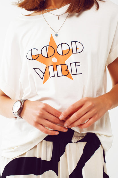 Boat neckline Relaxed fit T-shirt orange good vibe logo