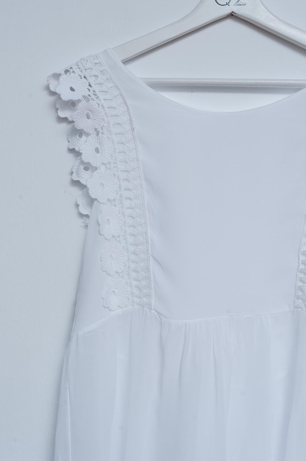 Broderie frill detail top in white