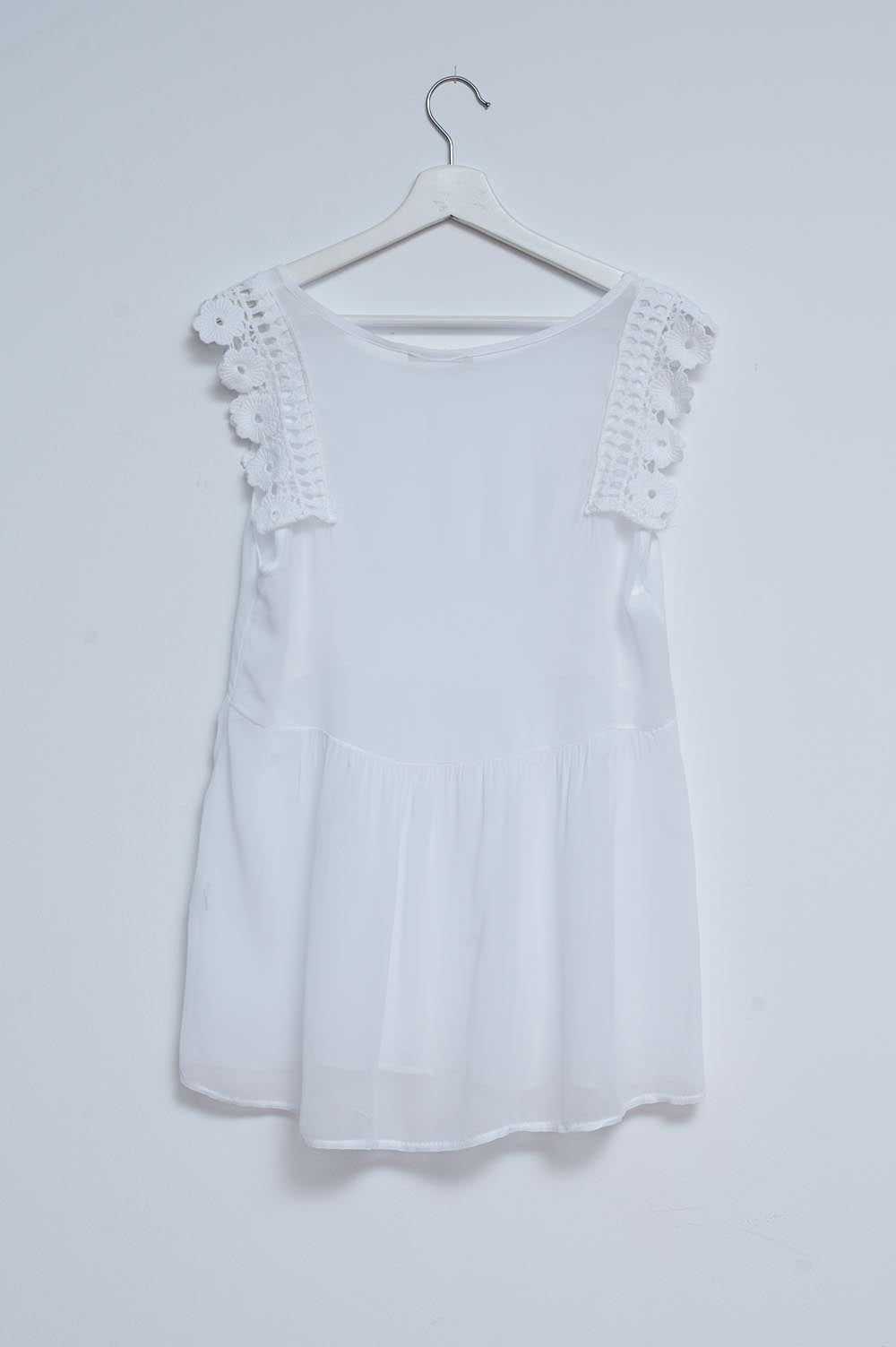 Broderie frill detail top in white