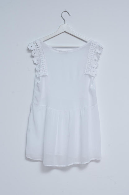 Broderie frill detail top in white