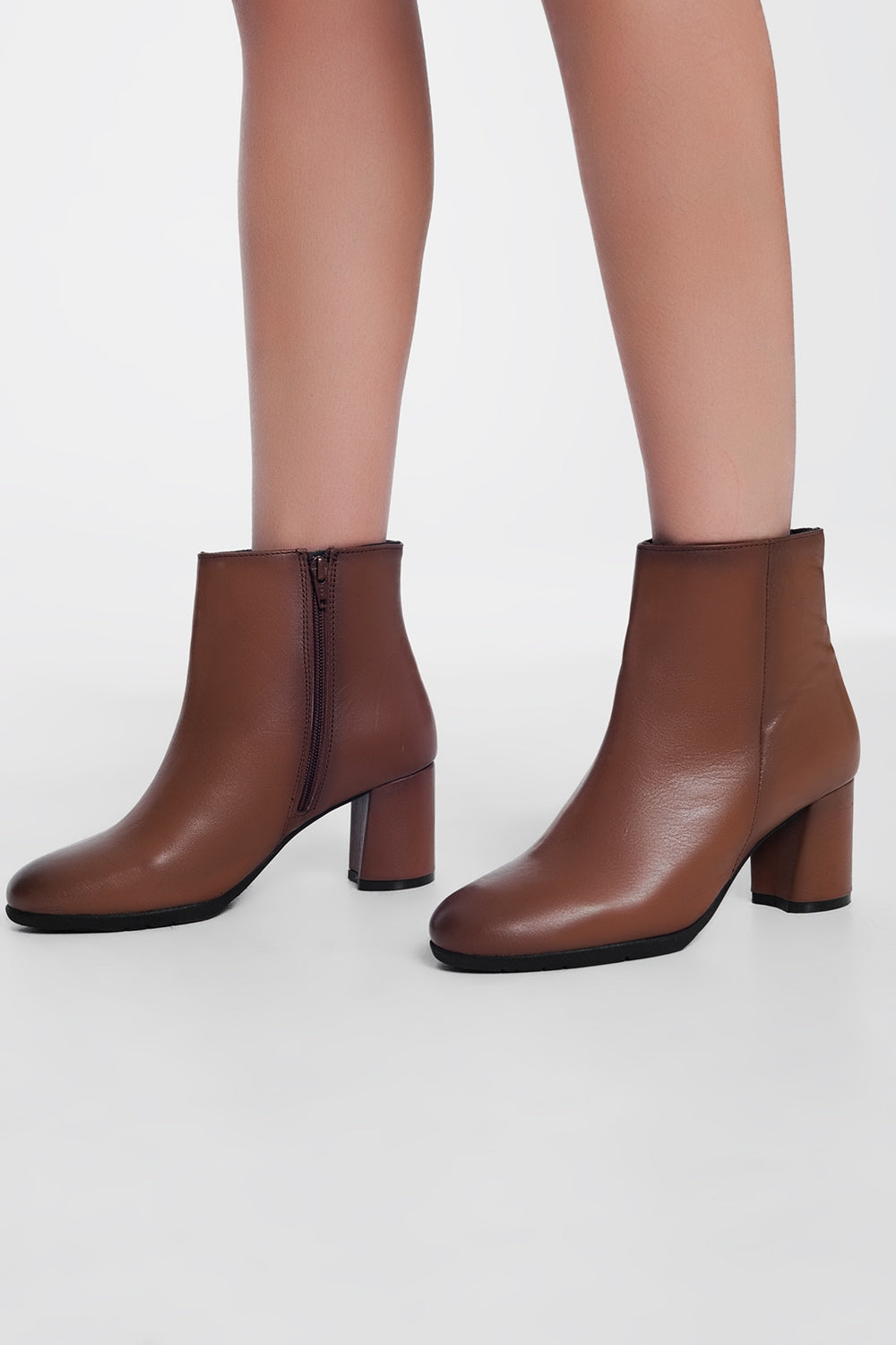 Q2 brown blocked mid heeled ankle boots