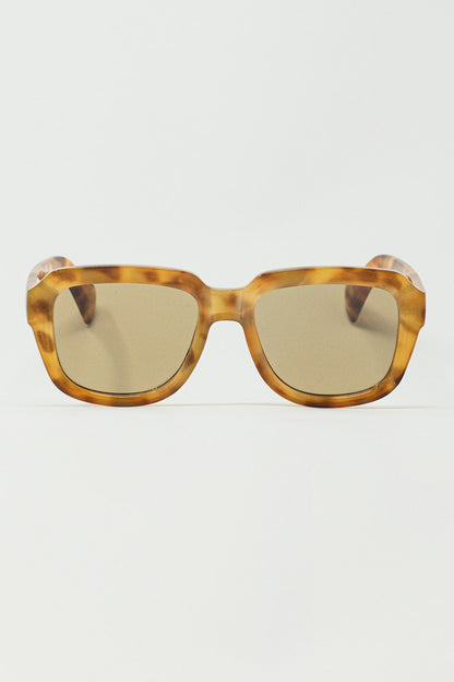 Q2 Chunky Square Sunglasses With Yellow Tinted Frame In Light Tortoise Shell