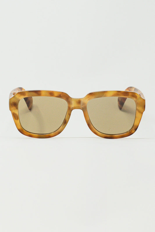 Q2 Chunky Square Sunglasses With Yellow Tinted Frame In Light Tortoise Shell