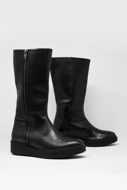 chunky zip boots in black