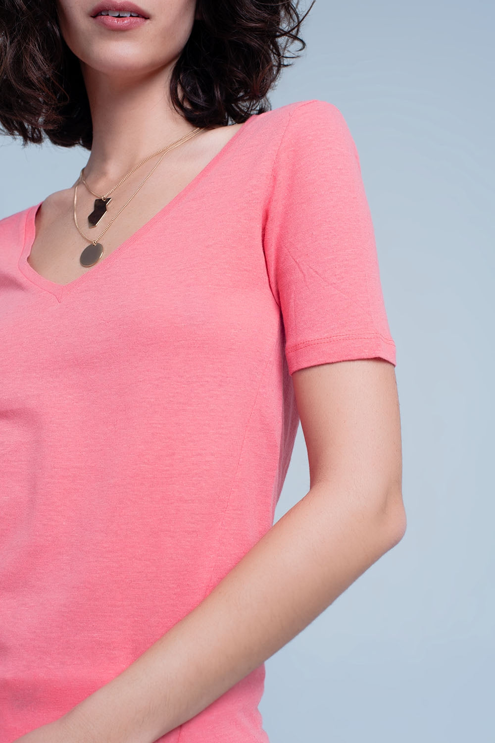 Coral t-shirt with v-neck