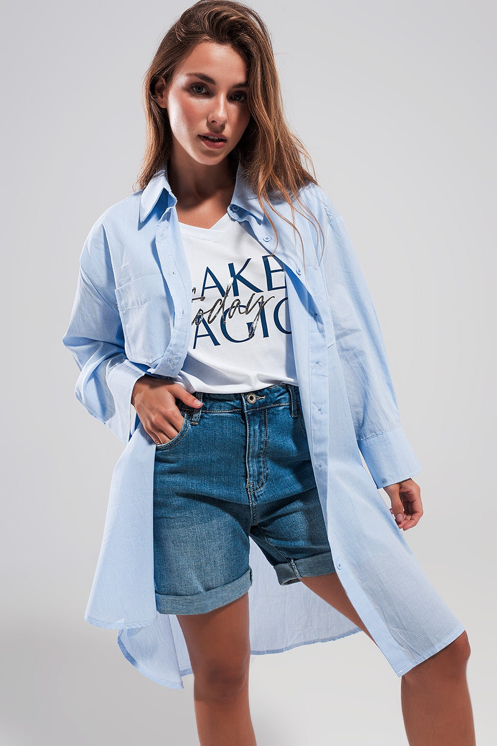 Q2 Cotton oversized shirt in light blue