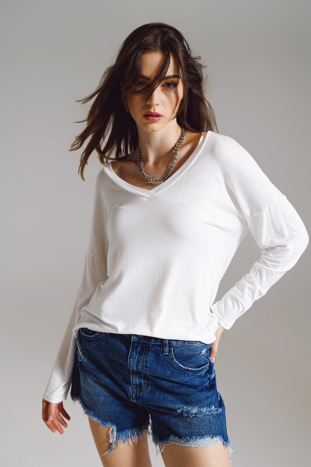 Q2 Cream long sleeve v neck top in modal