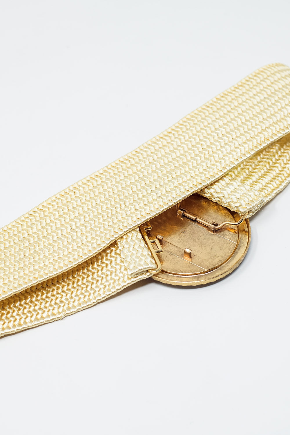 Cream woven belt with round buckle with rhinestones