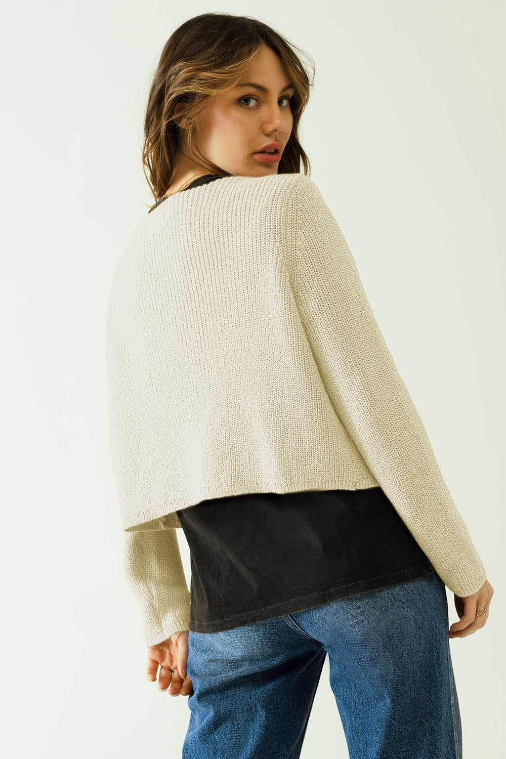 Cropped Cardigan In Lightweight Rib and V-Neckline in Cream