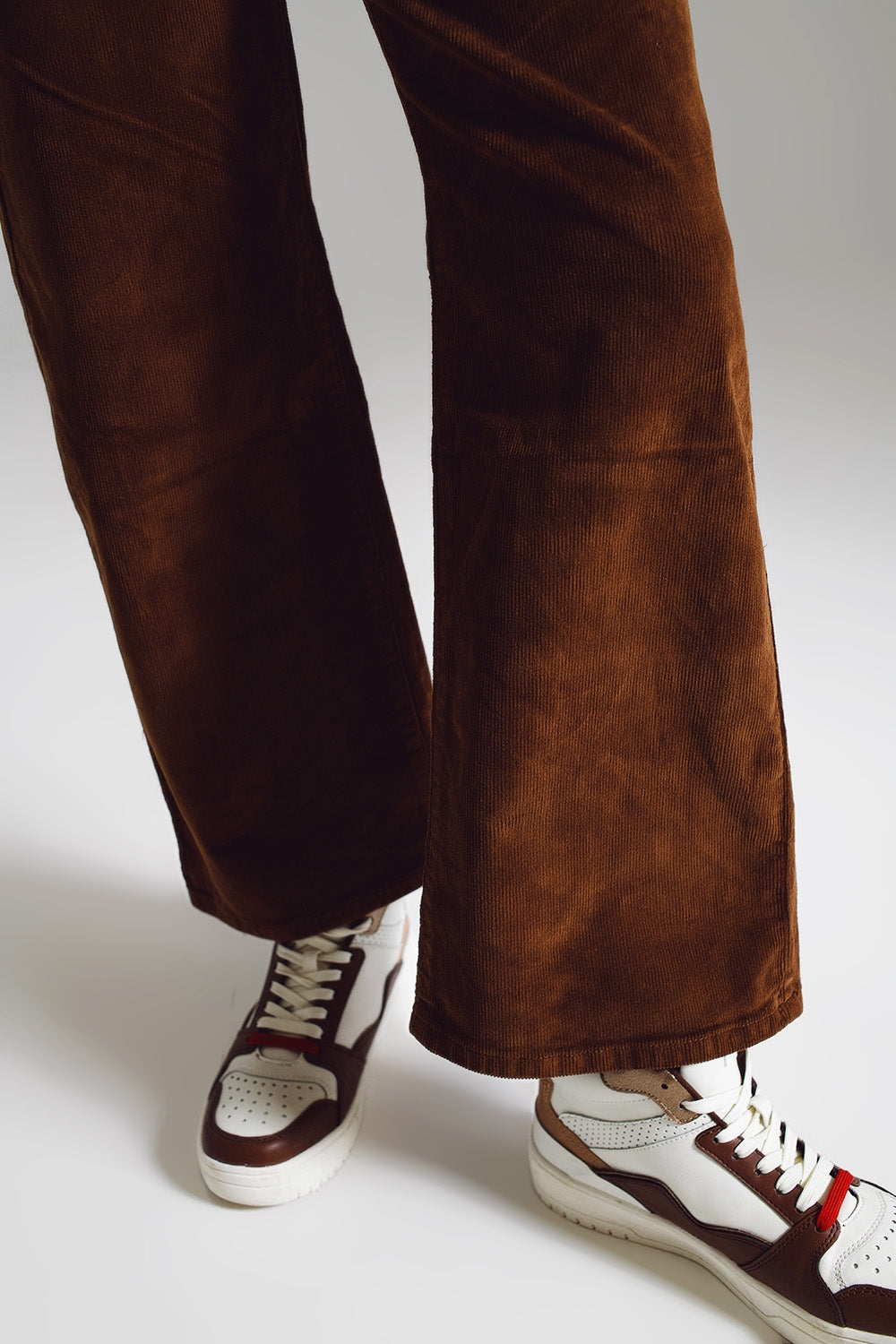 Cropped cord pants in brown