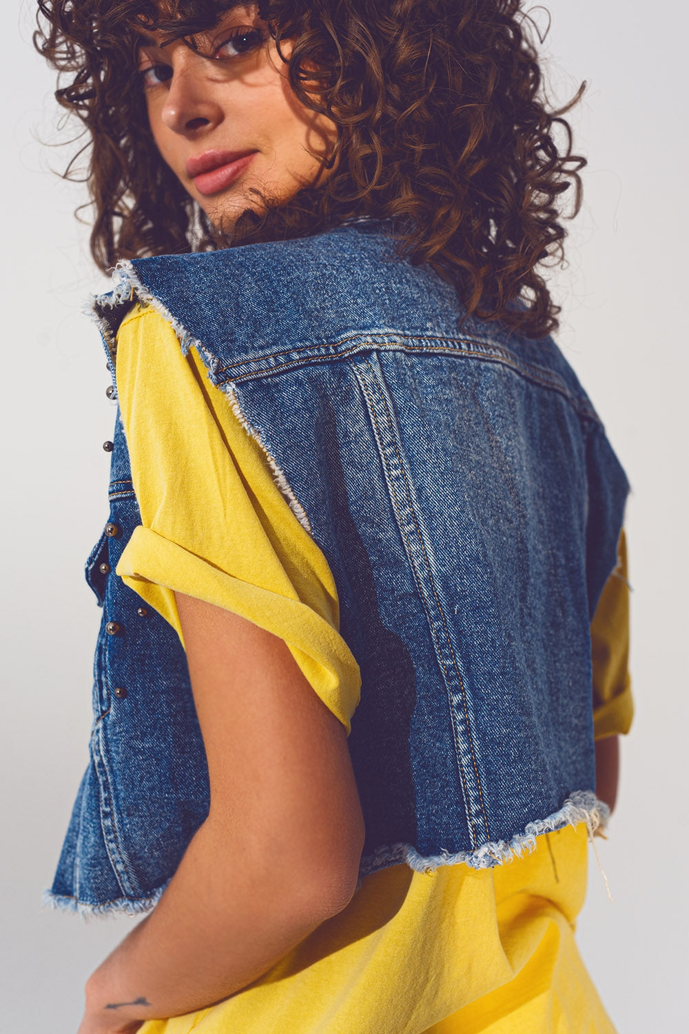 Cropped Studded Denim Vest in Blue