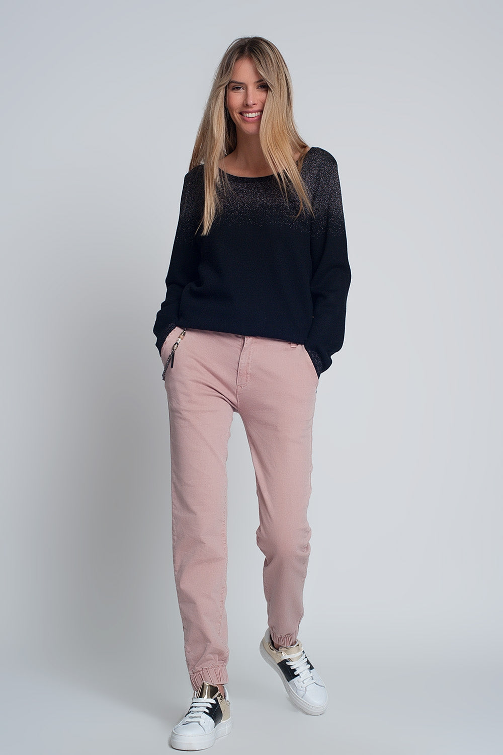 Cuffed utility pants with chain in pink