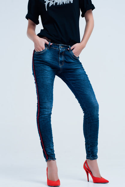 Dark blue boyfriend jeans with red sideband