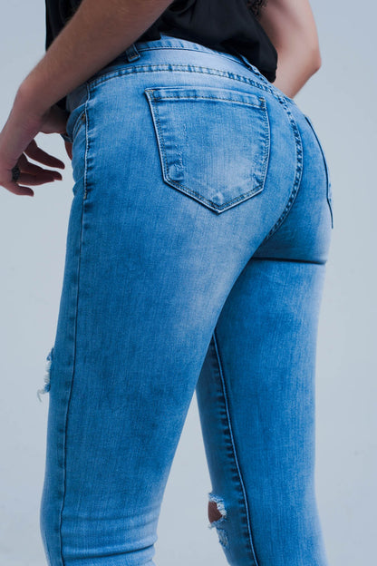 Distressed skinny jeans