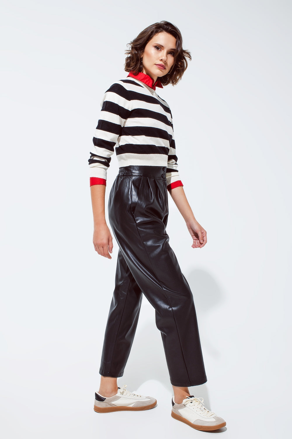 Faux leather pants with pleats and elastic waist