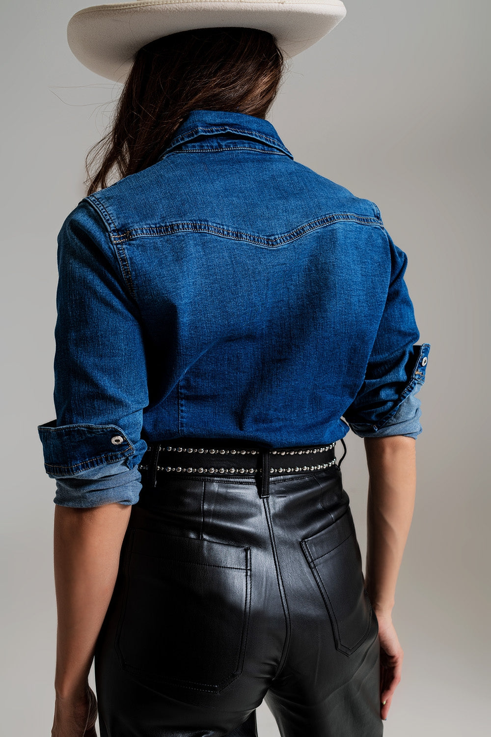 fitted denim shirt with black graphic details with strass