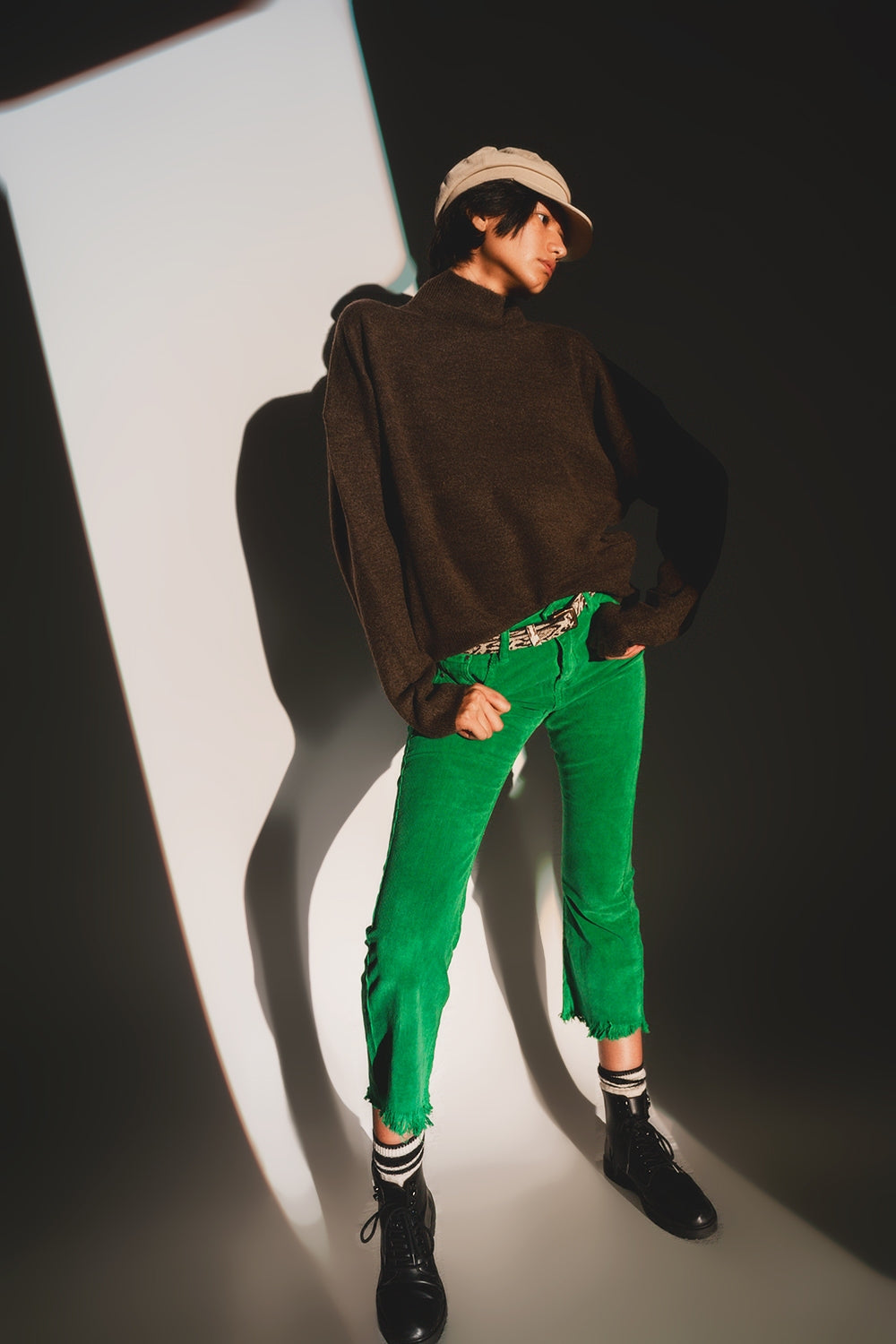 Q2 Flare corduroy pants in bold green