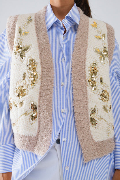 Flower Embroidered Knitted Vest in Ecru