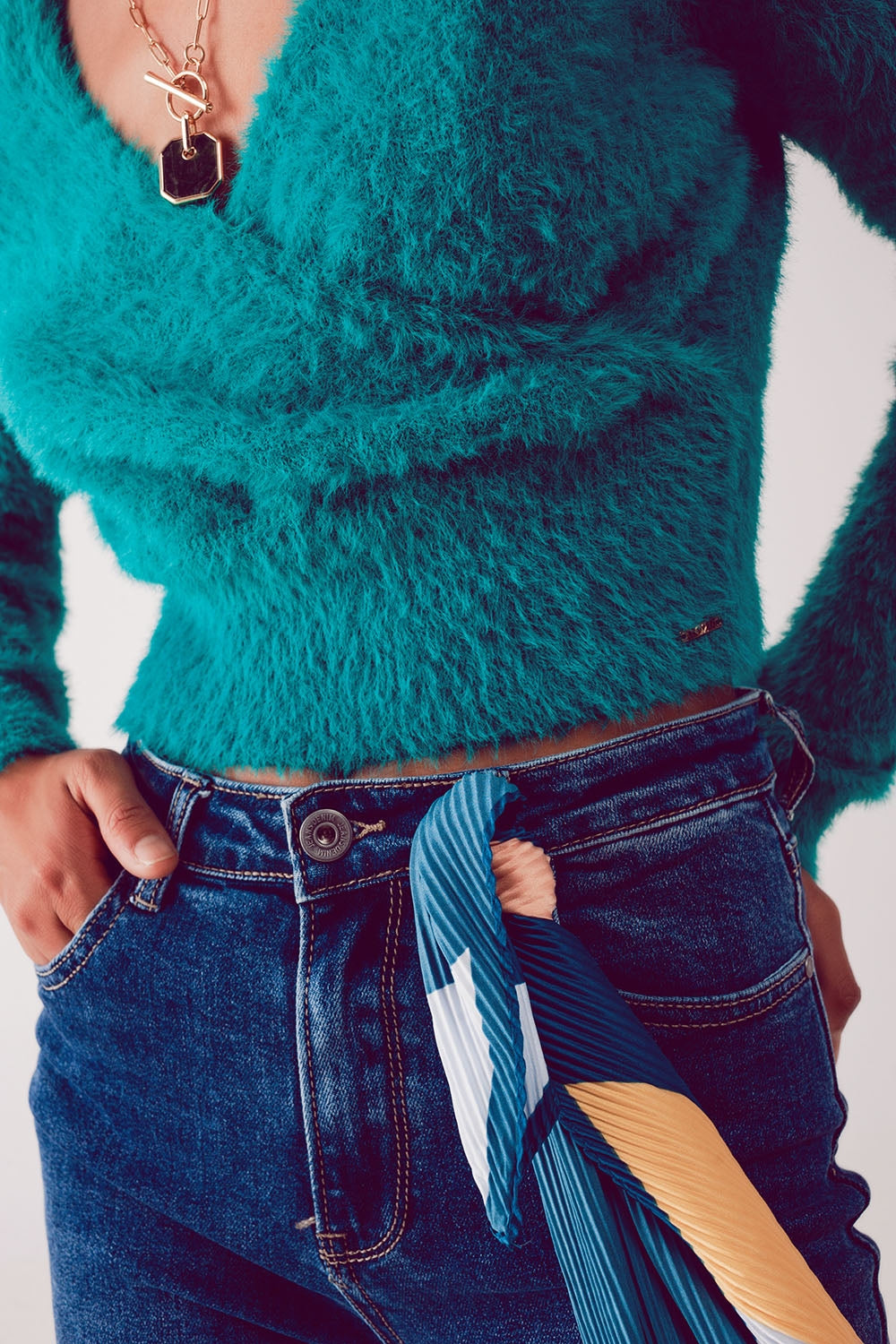 Fluffy v neck knit jumper in green