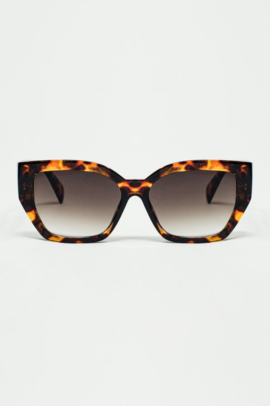 Q2 geometric polarized sunglasses with gradient dark lenses and tortoise shell