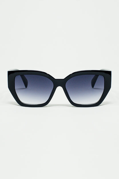 Q2 geometric thick black sunglasses with gradient lens