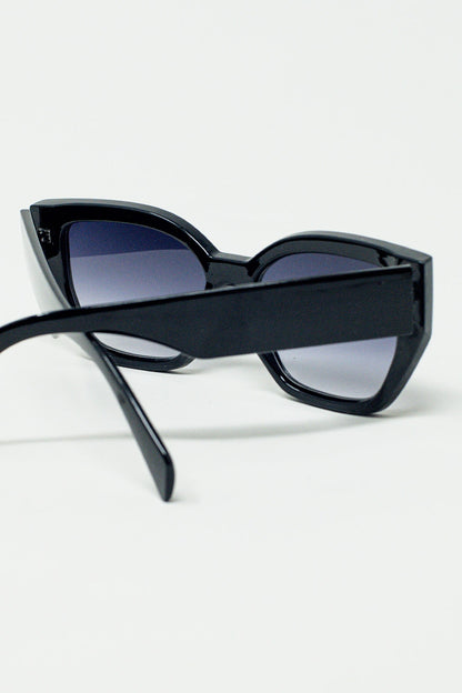 geometric thick black sunglasses with gradient lens