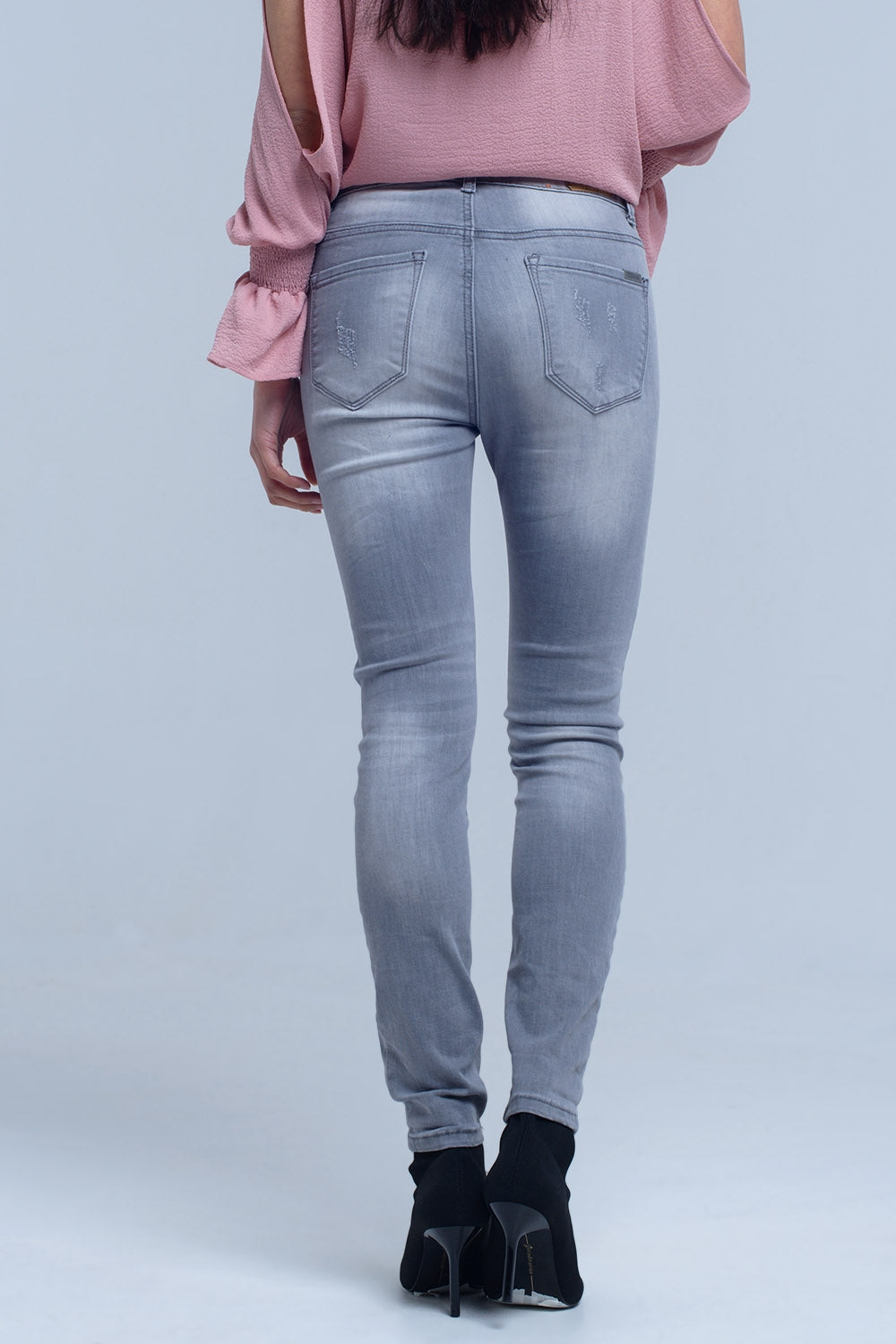 Gray jeans with rips detail