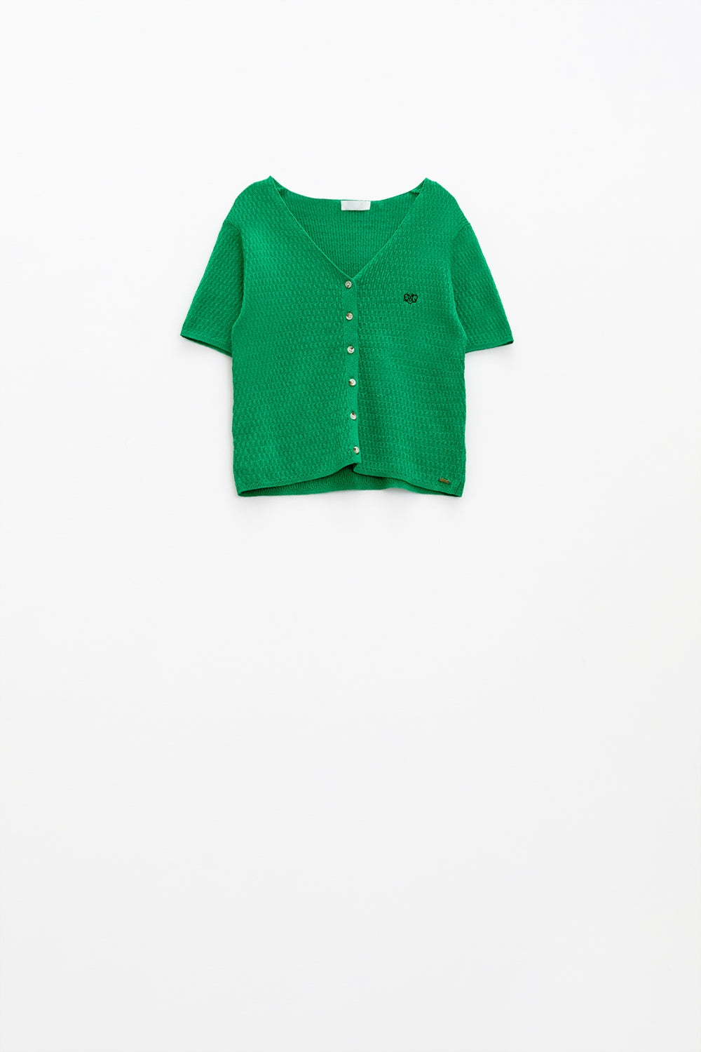 Green cardigan with short sleeves and front closure with button