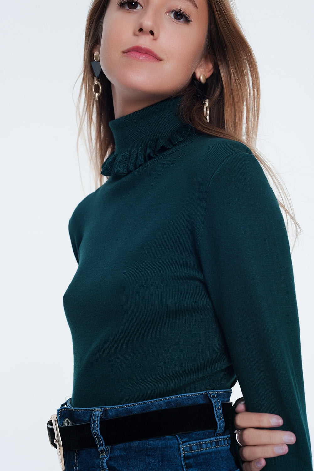 Q2 Green turtleneck sweatshirt