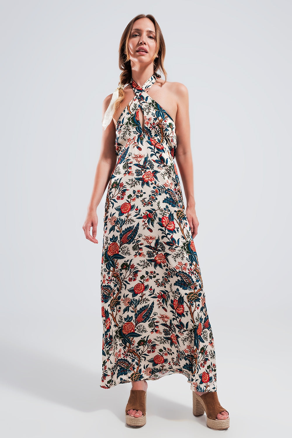 Q2 Halter neck maxi dress in beige paisley print