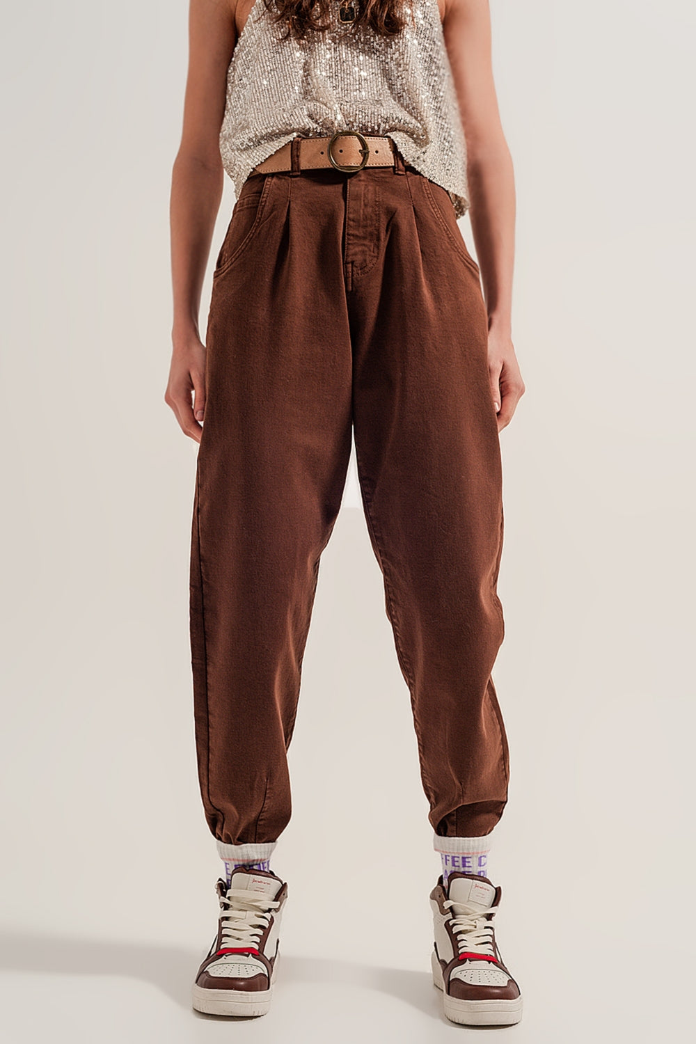 Q2 High rise mom jeans with pleat front in brown