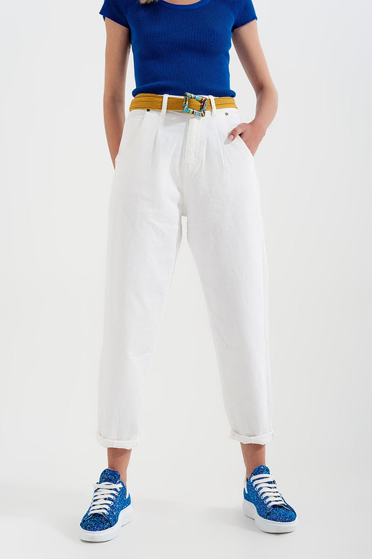 Q2 High rise mom jeans with pleat front in white