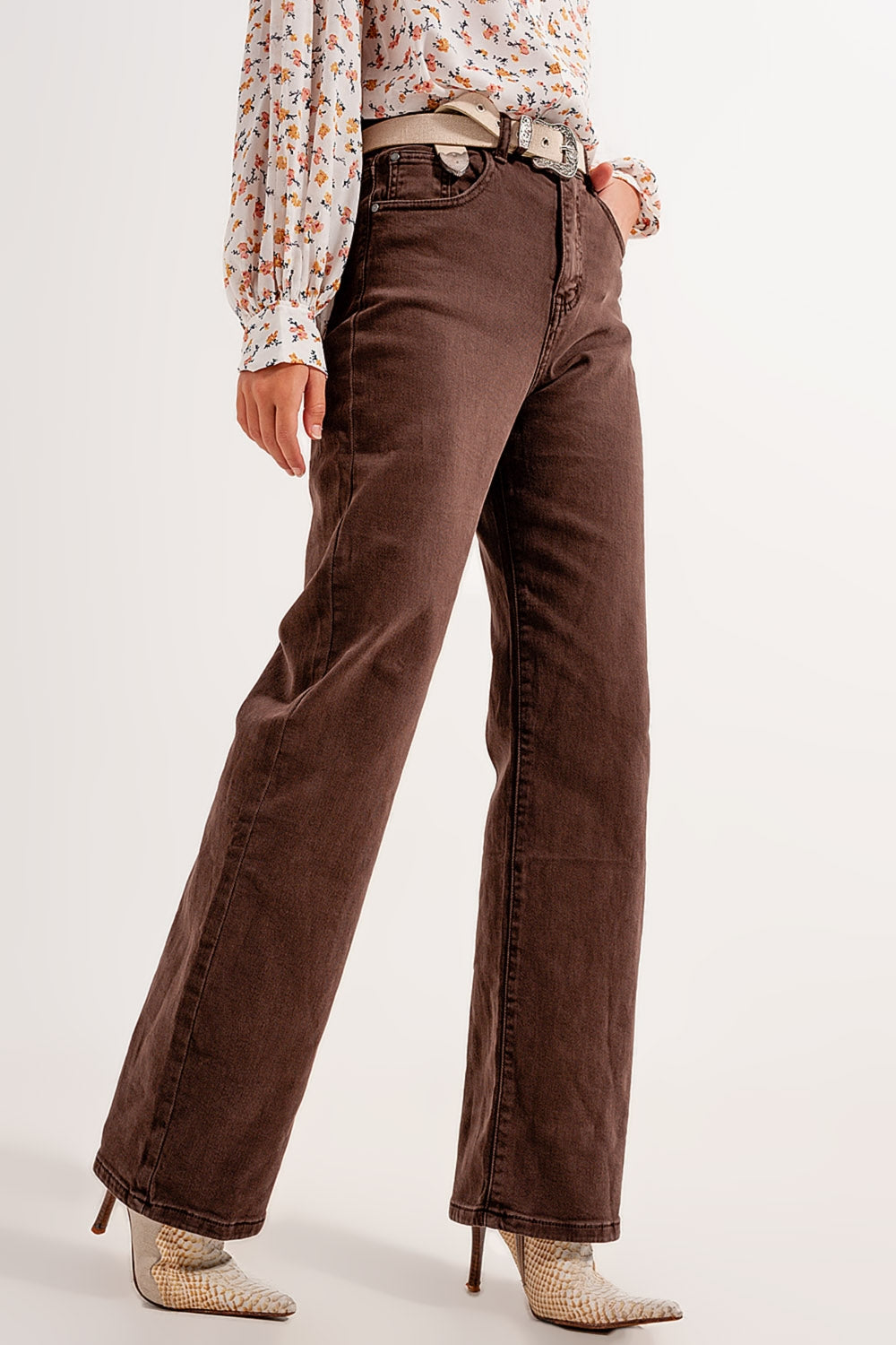 Q2 High rise slouchy mom jeans in chocolate