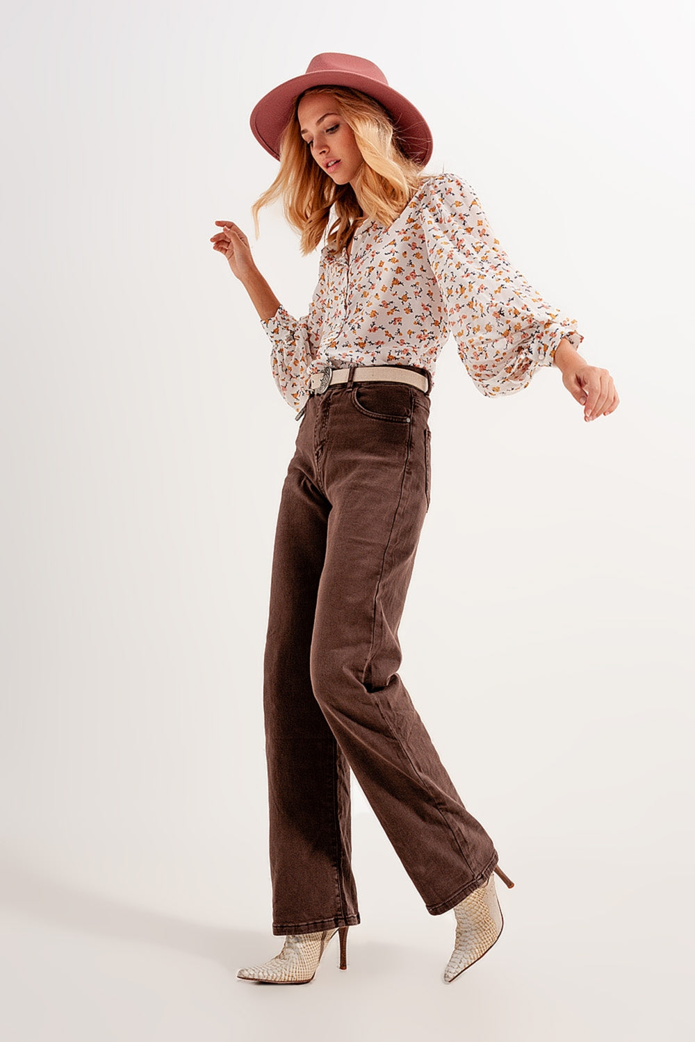 High rise slouchy mom jeans in chocolate