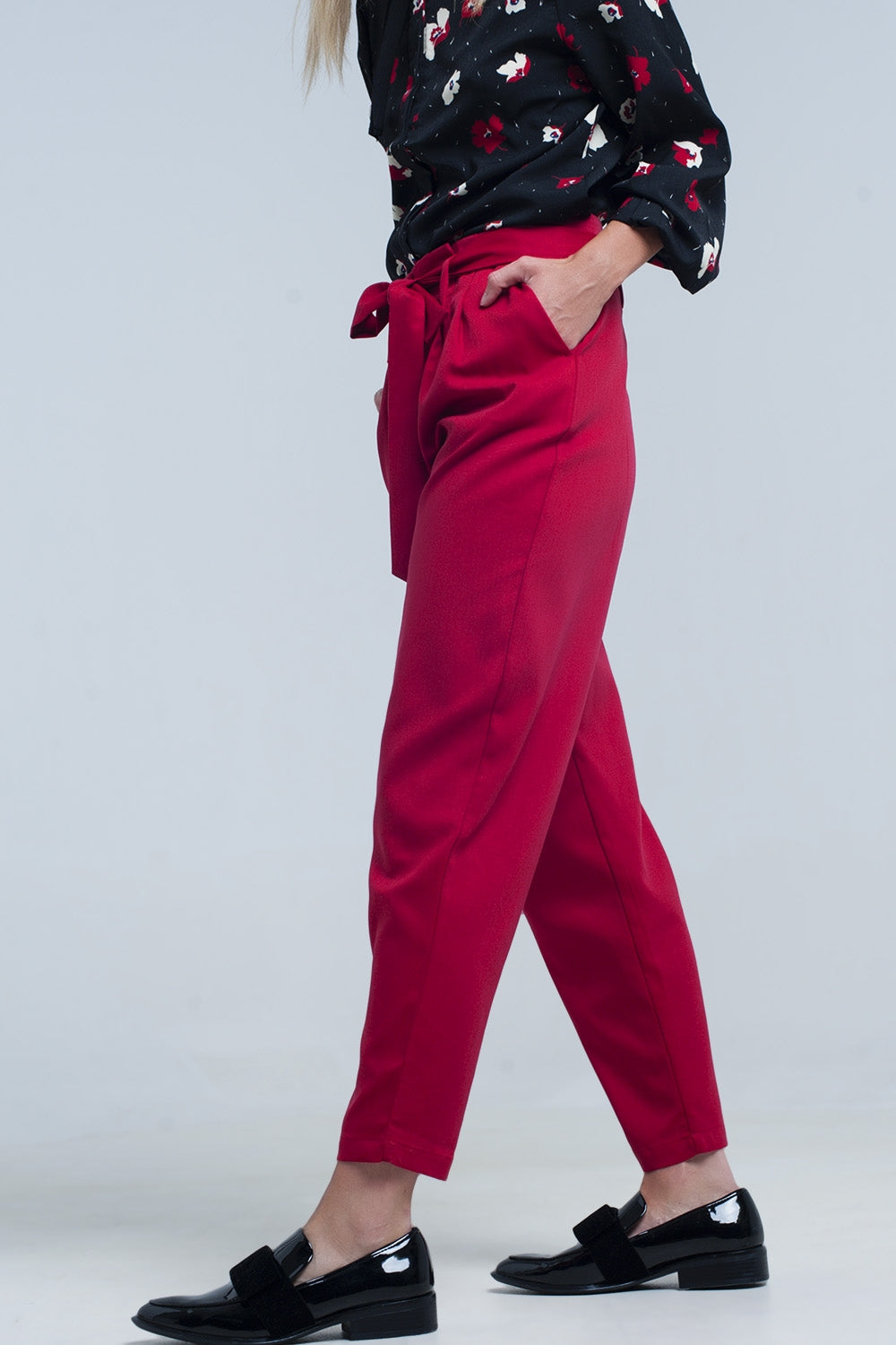 High waist red pants with belt