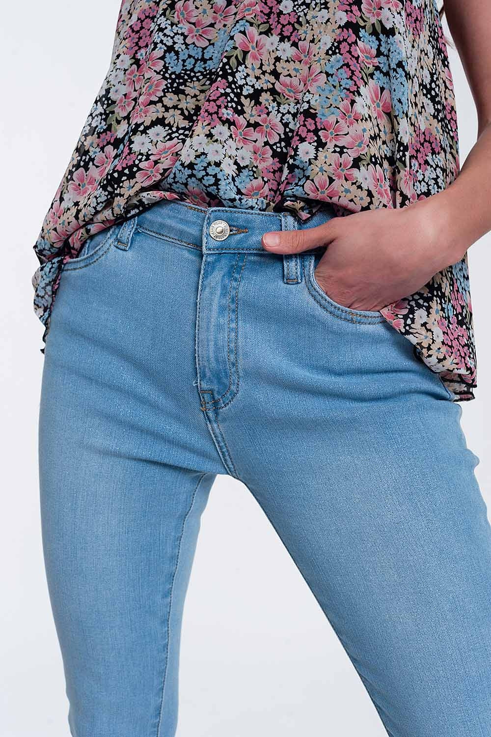 Q2 High-waisted jeans with glitter