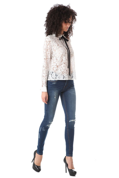 Highwaist skinny jean with distressed detailing