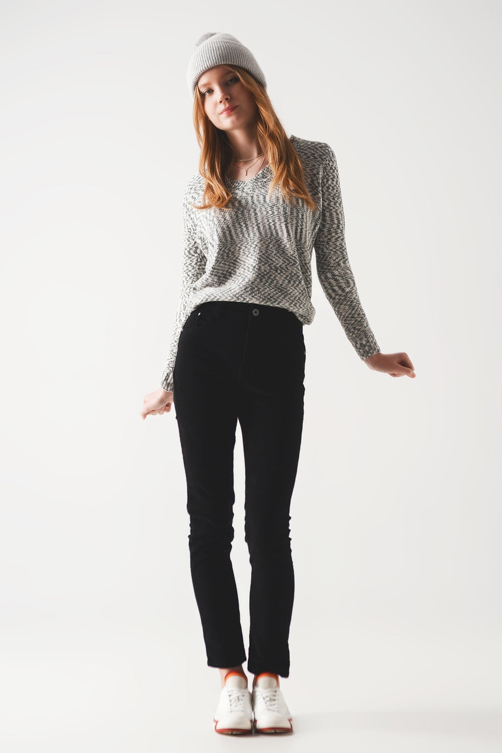 Jumper in chenille in black