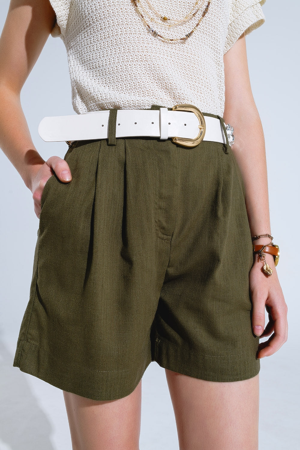 Khaki Shorts With Pockets And Elastic Waist