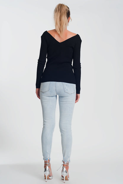 Knitted jumper in black with v back