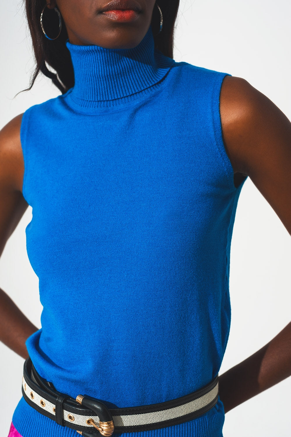 Knitted tank jumper in blue