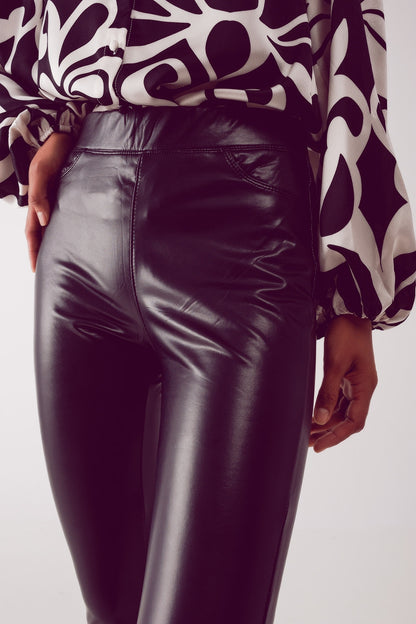 Leather look leggings in black