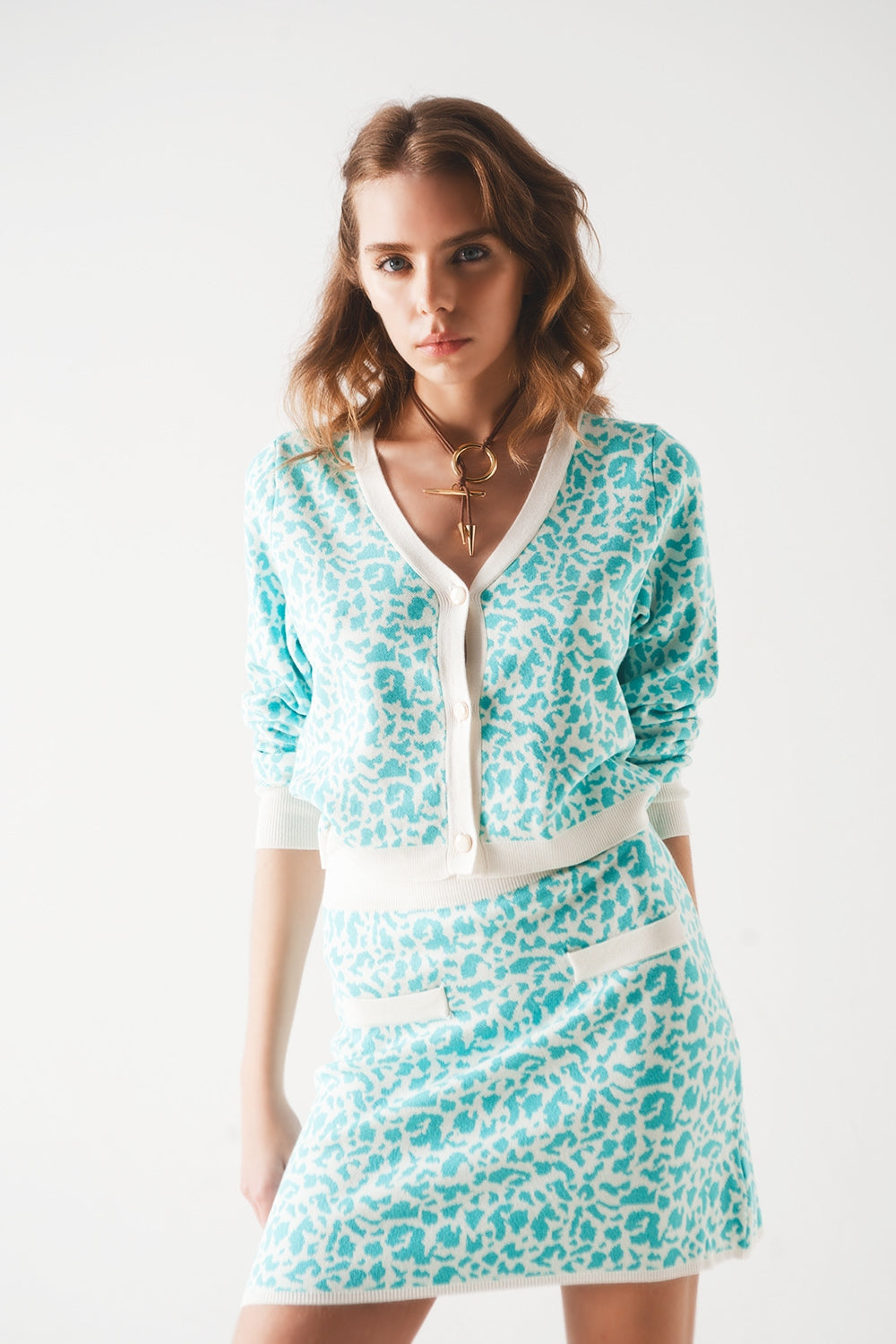 Q2 Lightweight knitted cardigan in turquoise animal print