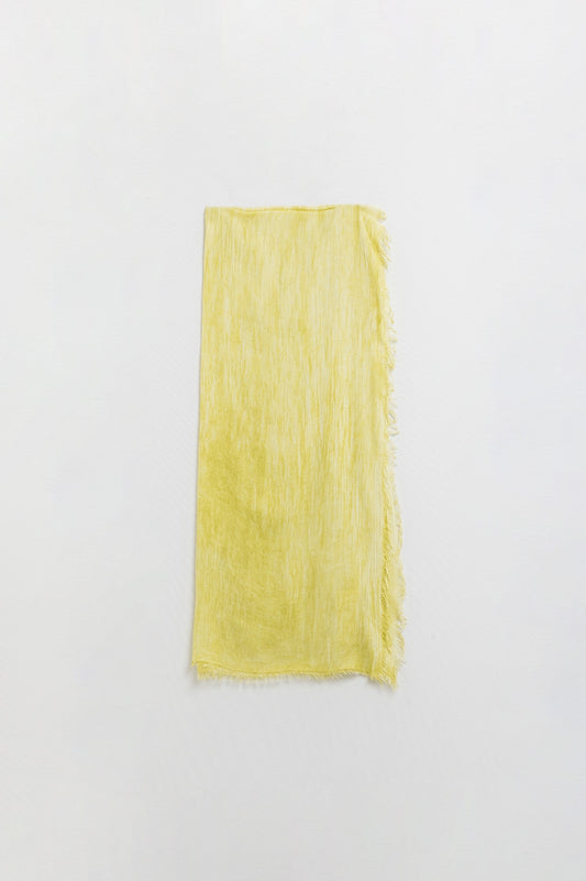 Q2 Lightweight scarf in yellow