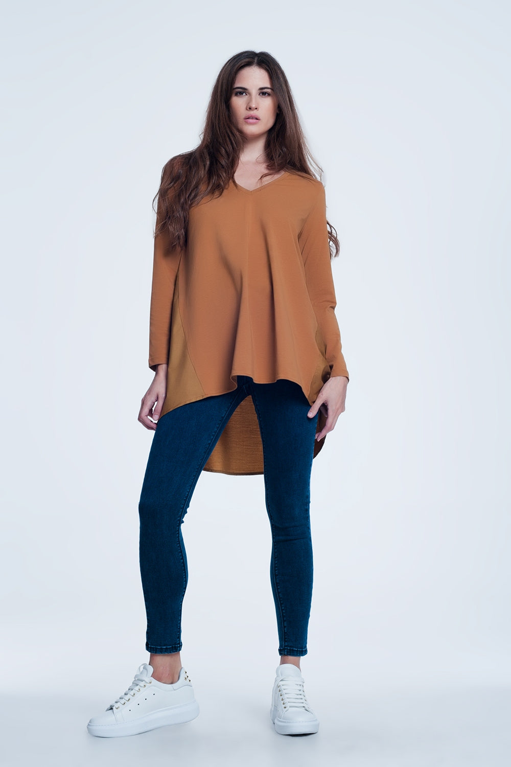 Long  brown t-shirt with long sleeves