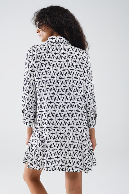 Long sleeve polo collar dress with abstract print