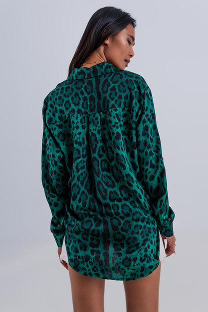 Long sleeve soft shirt in green animal print