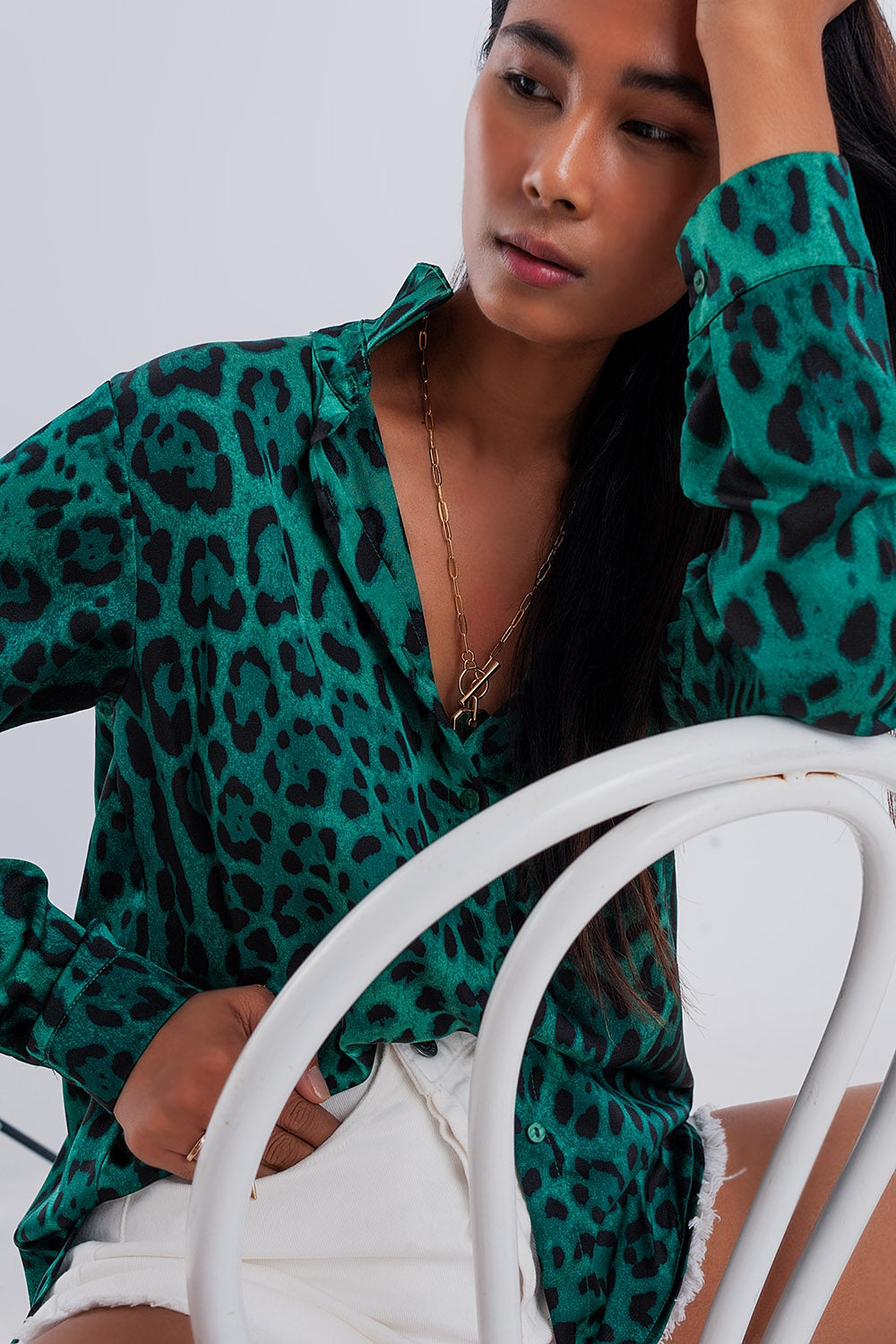 Long sleeve soft shirt in green animal print